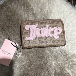❤️NWT Juicy Couture Pink and Brown Wallet with Chic Design